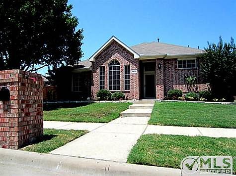 2nd image of 1517 Broadmoor Dr