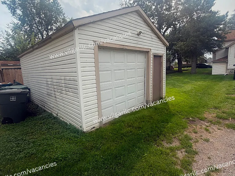 4611 Pine Ave — Photo 4
