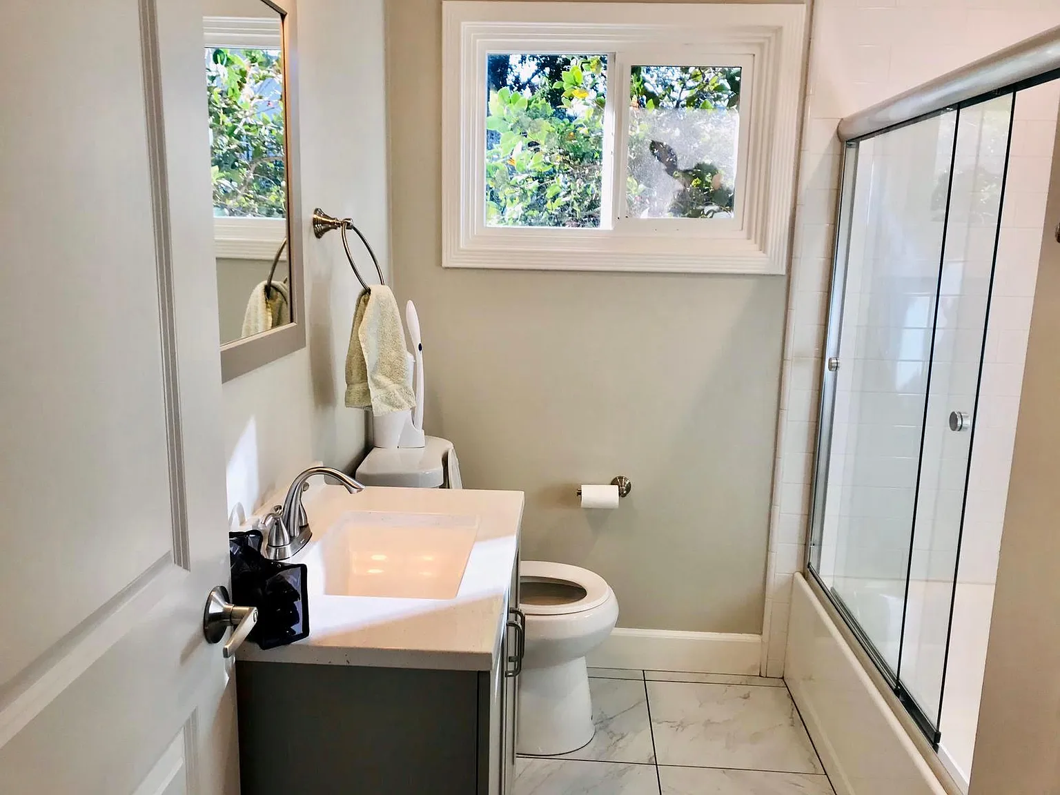 137 Margie Dr — Photo 2