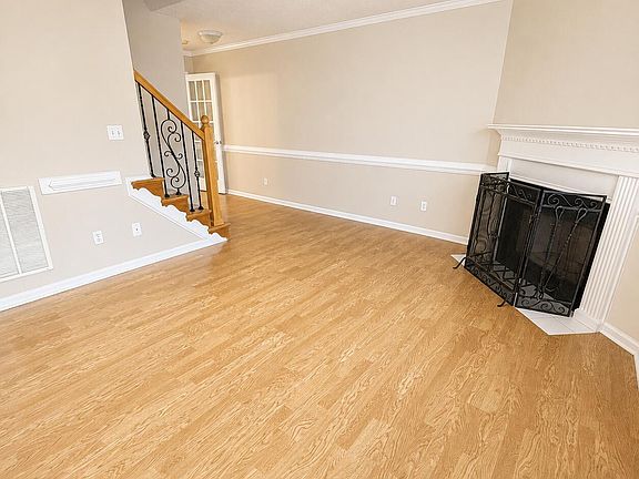 3rd image of 3917 Sterling Pointe Drive #Kk4