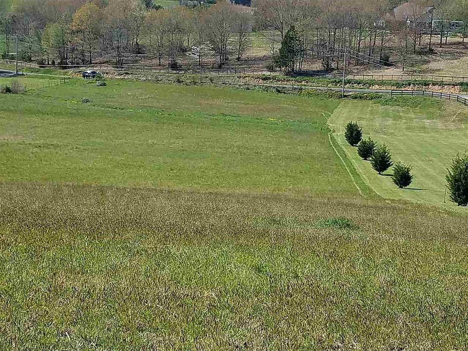 1st image of 470 Hughes Rd SE Lot 1