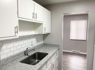 5151 Lee Rd #202, Maple Heights, OH 44137