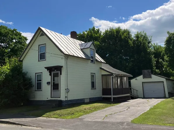 17 Poplar Street, Skowhegan, ME 04976