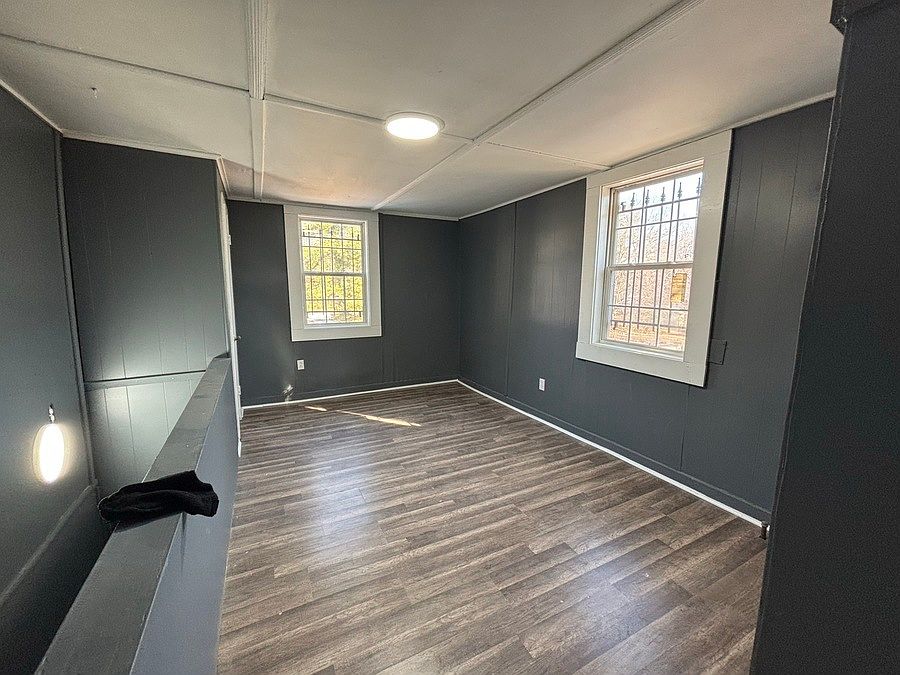 2nd image of 2521 N Pershing Ave