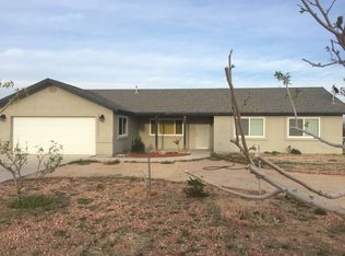 11863 9th St, Hesperia, CA 92345