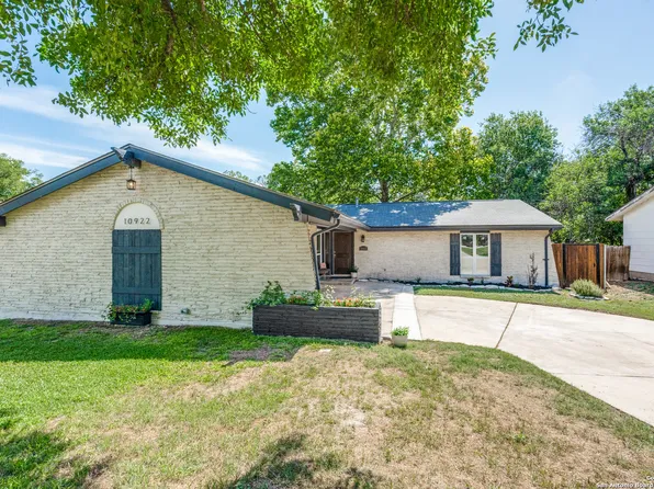 10922 BROCKS GAP ST, San Antonio, TX 78230