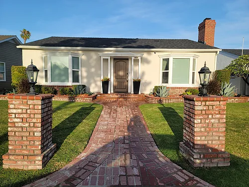 3948 Rose Ave Photo 1