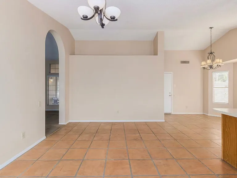 4825 W Chicago St — Photo 27