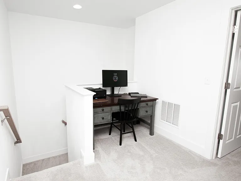 313 Estate Dr — Photo 3