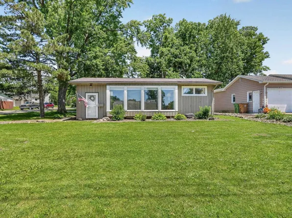 1503 Hammond Ave, Waterloo, IA 50702