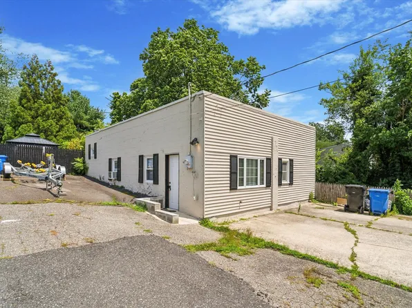 221 Center St, Sewell, NJ 08080