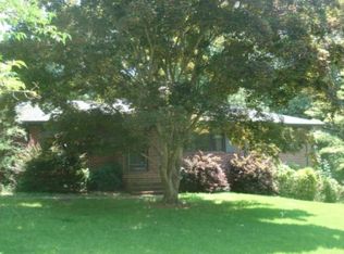 1674 Woodlawn Ave, Gainesville, GA 30501