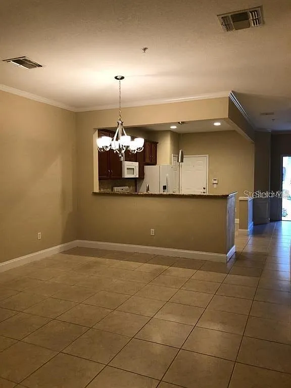 3 bed, 2.5 bath, 1682 sqft, $2,450 — Photo 4