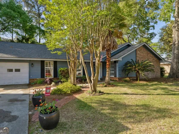 13 River Oaks Rd, Savannah, GA 31410