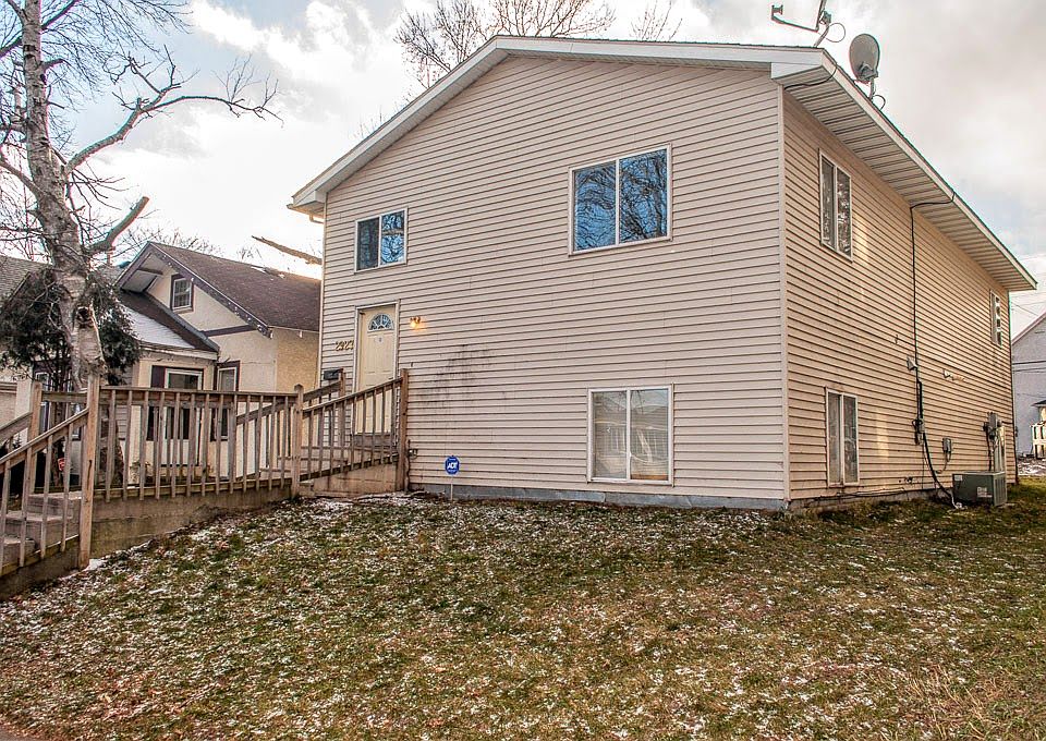 1st image of 2927 Oliver Ave N