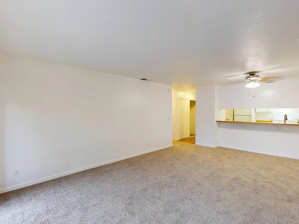 218 Marin St #102