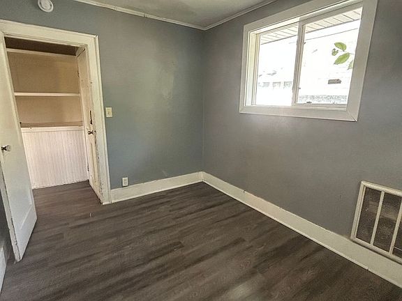 2nd image of 116 E Fairview Ave