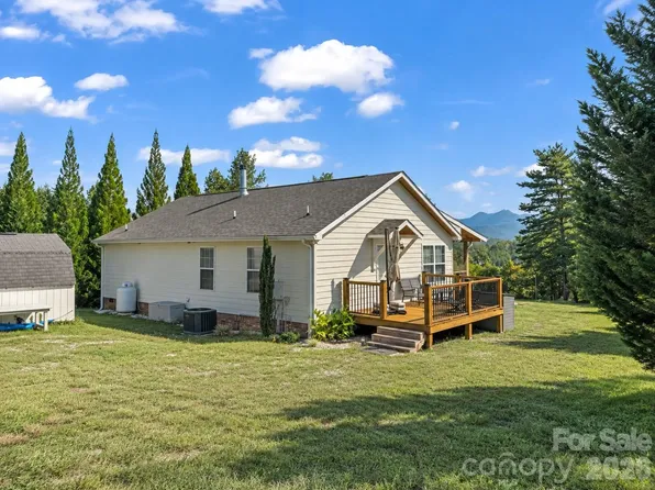 715 Boland Dr, Lake Lure, NC 28746