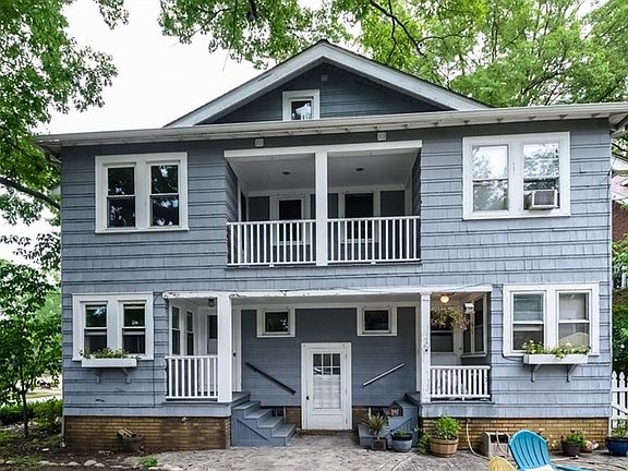 2nd image of 15733 Lake Ave