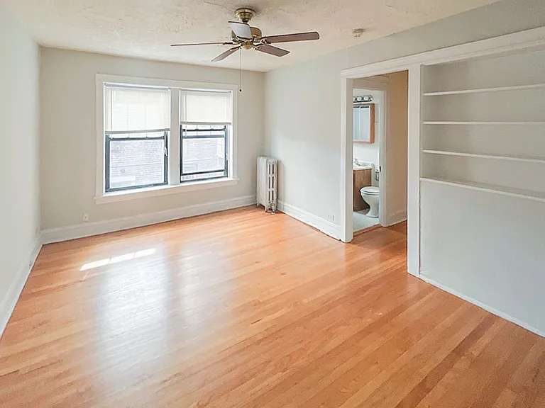 512-20 W. Cornelia — Photo 15