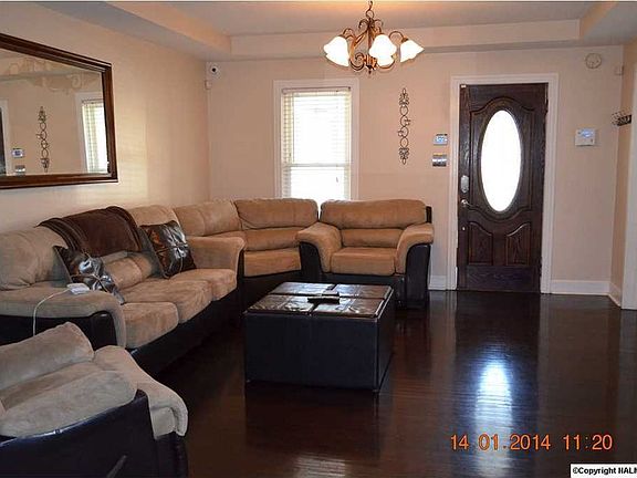 Living room! Open!