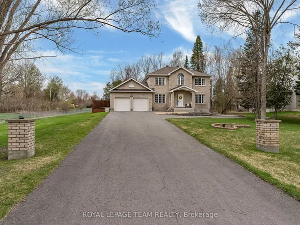 7067 Donwel Dr, Ottawa, ON K4P 1M7