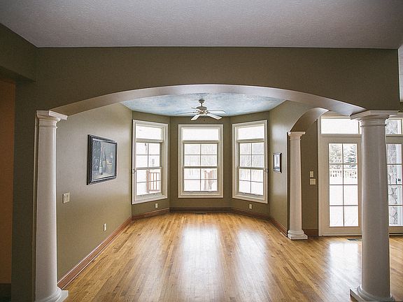 4th image of 10835 Westridge Way