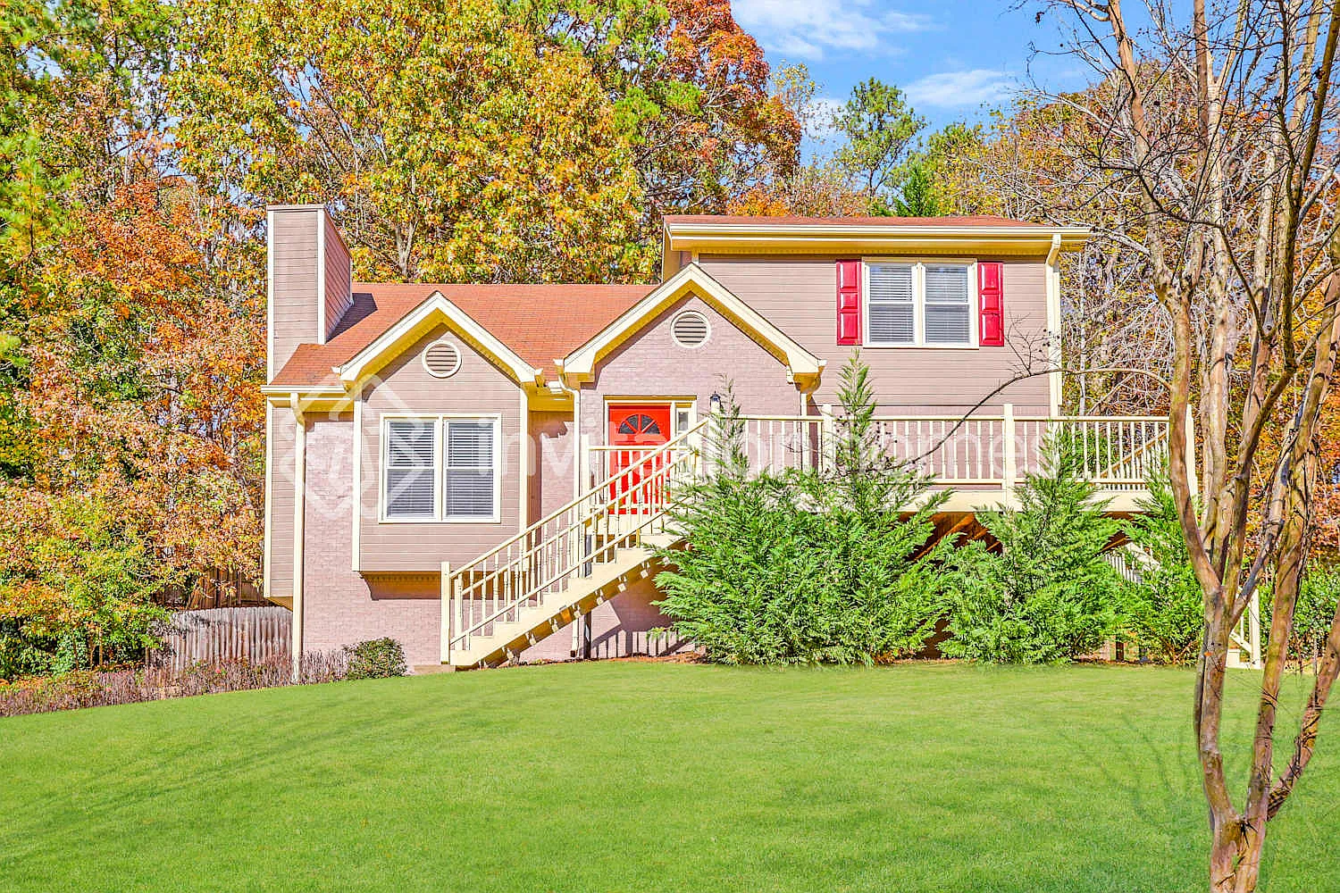 22 Peggy Ct Marietta, GA 30064 — Photo 1