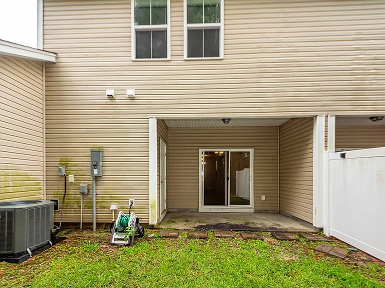 7787 Montview Rd — Photo 36