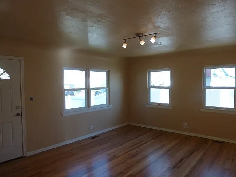 4132 S Washington St — Photo 4