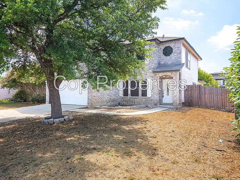 8118 Stagwood Hl — Photo 2