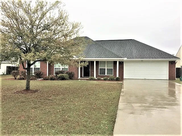 3 bed, 2.0 bath, 1530 sqft, $2,135 — Photo 1