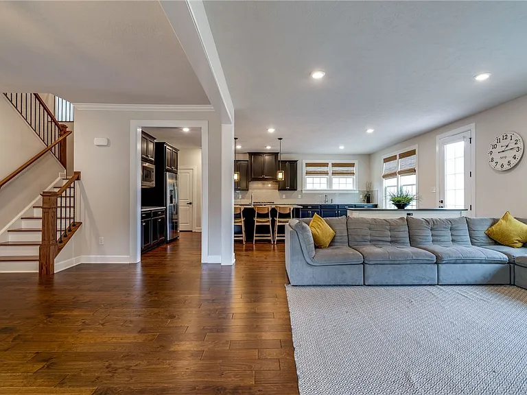 1702 Stevensan Dr — Photo 17