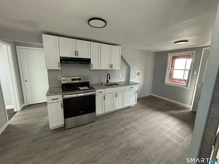 231 Goddard Ave #3 — Photo 2