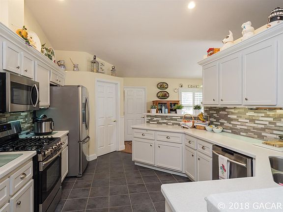 4th image of 4140 NW 34th Dr