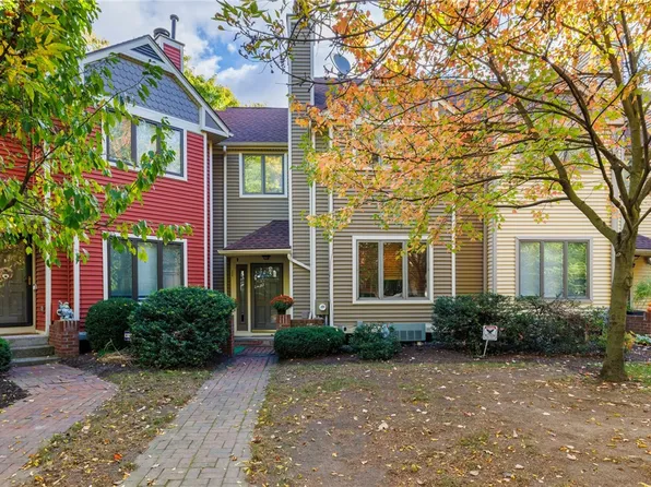 34 Cornhill Pl, Rochester, NY 14608