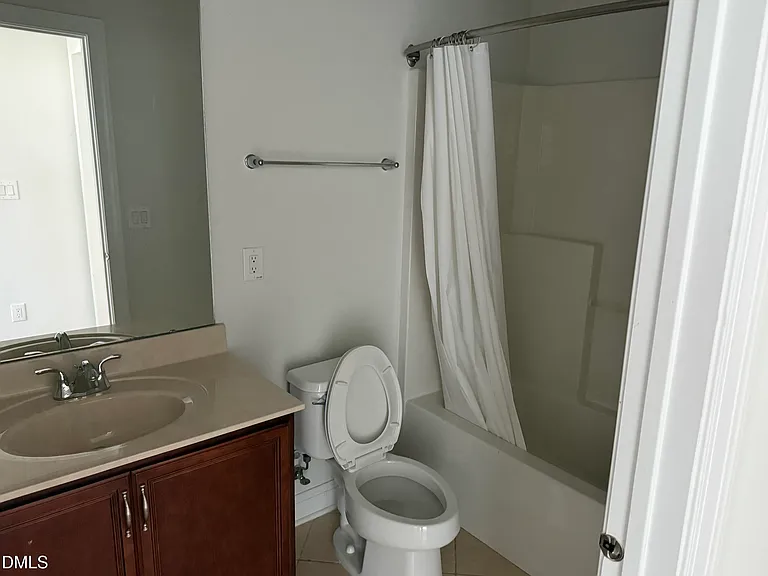 10511 Rosegate Ct — Photo 11