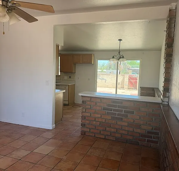 1848 W Lester St — Photo 11