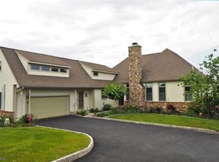 6 Troon Dr #16, Newton, NJ 07860