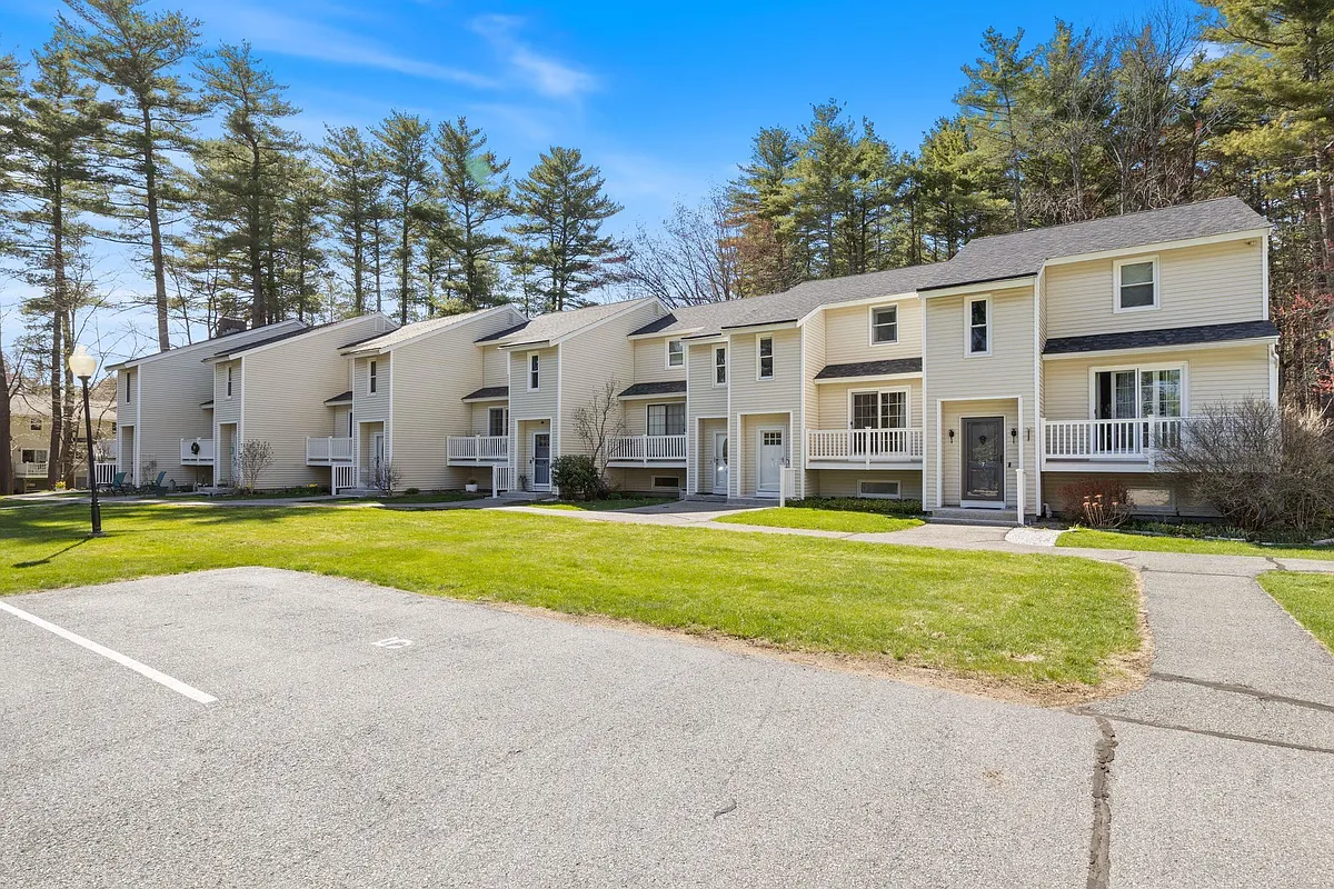 Building Photo - 9 Pine Meadows Dr
