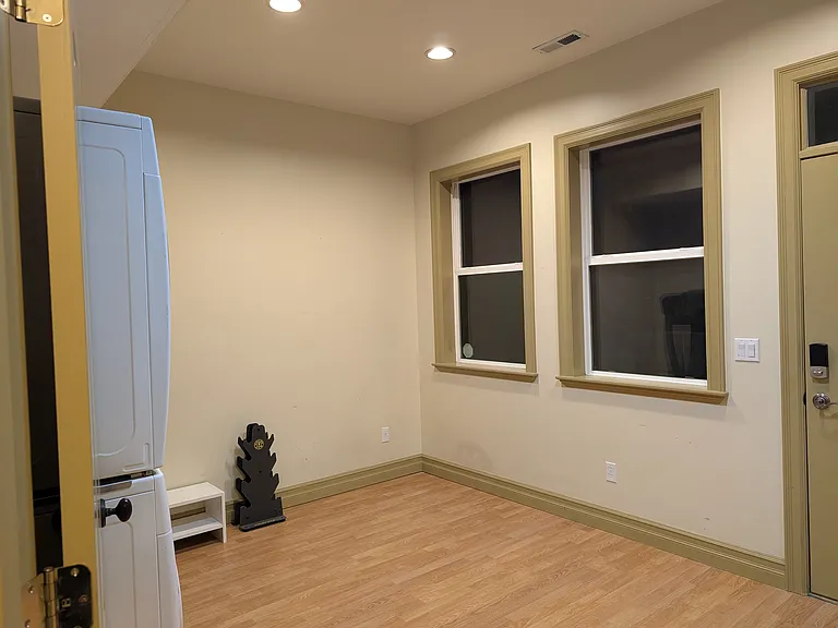 1435 E Canberra Dr — Photo 3