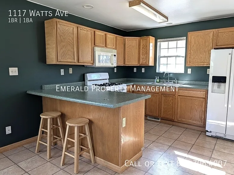 1117 Watts Ave — Photo 3