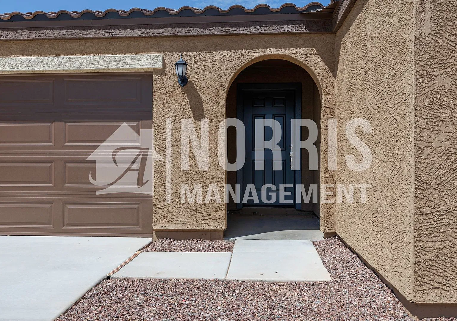 Beautiful New Home with a View — Photo 4