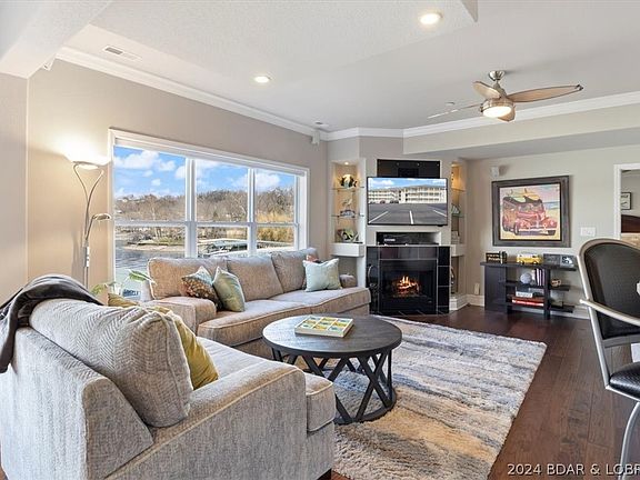 4th image of 4499 Ski Dr #201