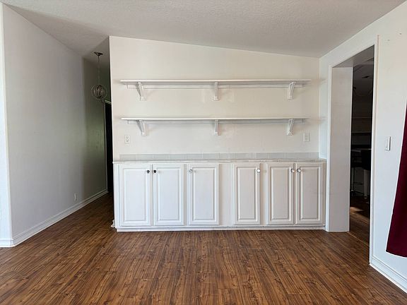 3rd image of 255 Blue Heron Lake Cir