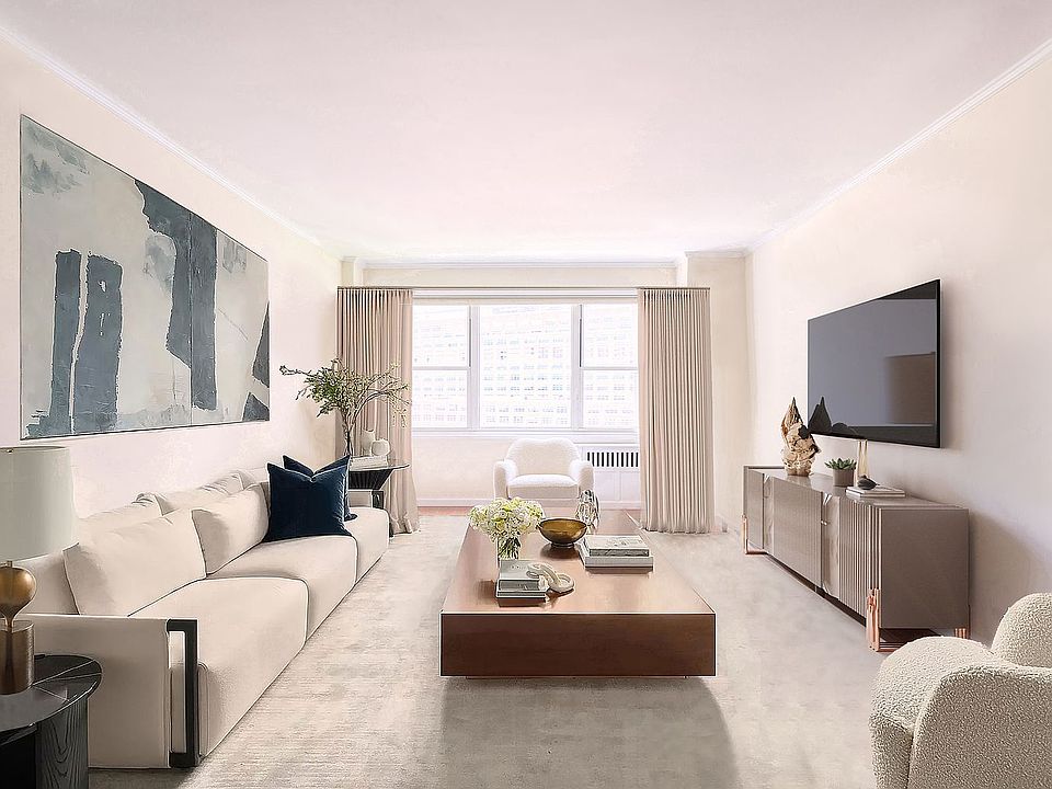 1st image of 14 Horatio St #15H