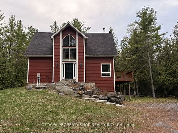 3rd image of 927 Spruce Ridge Rd