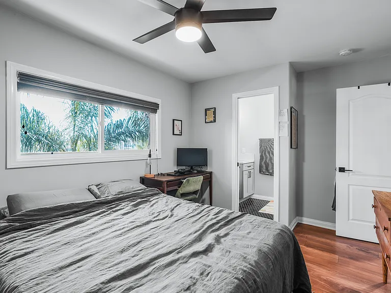 2913 A St #10 — Photo 17