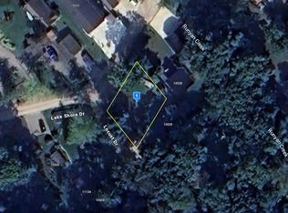 10510 Lake Shore Dr, Fenton, MI 48430