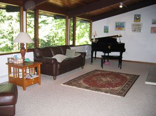 792 Holmdel Rd, Holmdel, NJ 07733